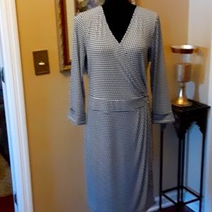 Jones New York Signature black white geometric print nowrinkle dress Medium EUC…